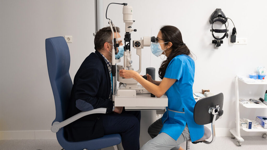 Clínica Ponferrada añade a su oferta de salud una asistencia exclusiva para pacientes con problemas oculares. IOR