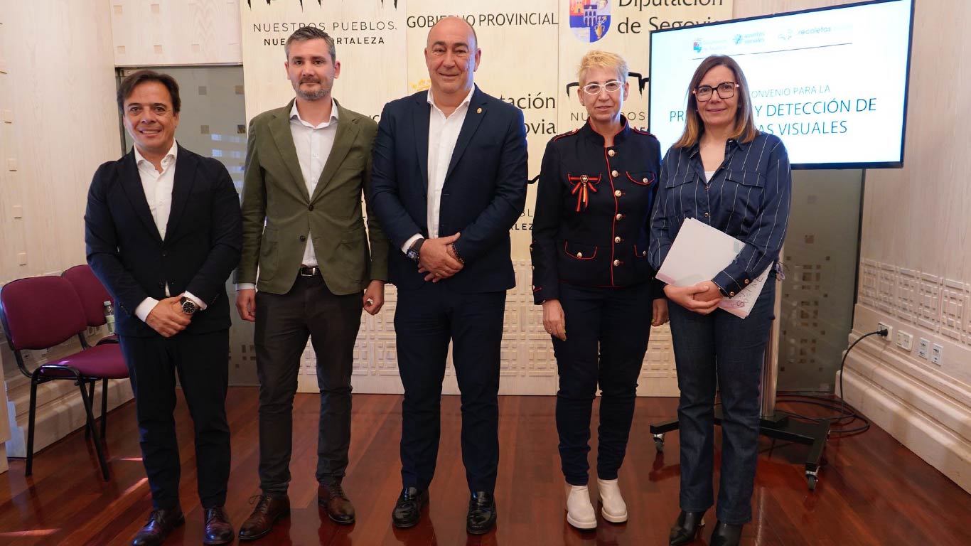 La Unidad Móvil de Recoletas Salud seguirá con la segunda fase de revisiones oculares gratuitas en 26 municipios de Segovia