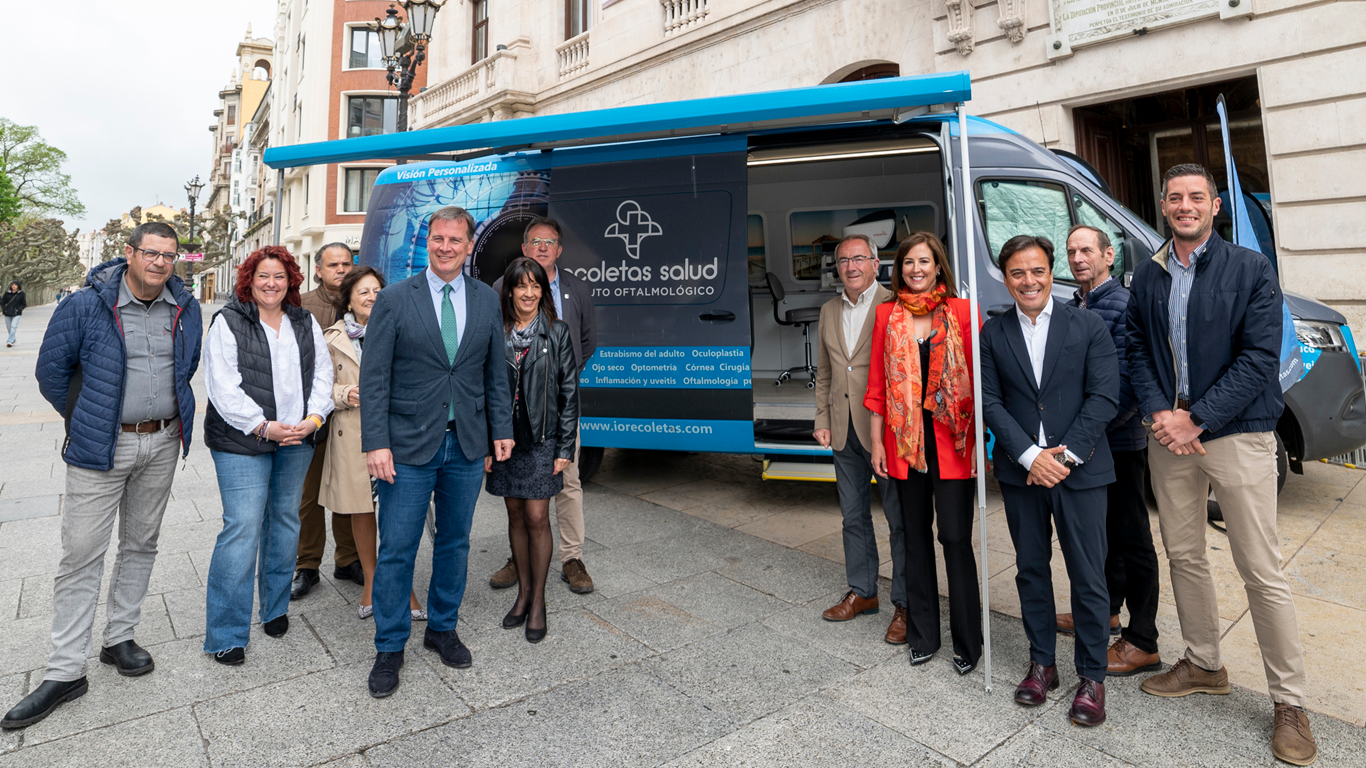 Más de 1.400 personas se han realizado revisiones oculares gratuitas en la Unidad Móvil de Recoletas Salud en colaboración con la Diputación Provincial de Burgos